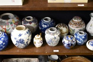 A vintage Coalport spherical lidded bowl, having gilt heightening and enamel decoration and a