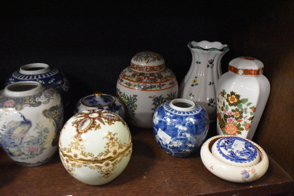 A vintage Coalport spherical lidded bowl, having gilt heightening and enamel decoration and a - Image 3 of 5