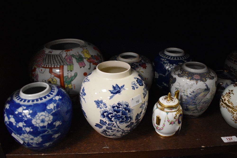 A vintage Coalport spherical lidded bowl, having gilt heightening and enamel decoration and a - Image 2 of 5