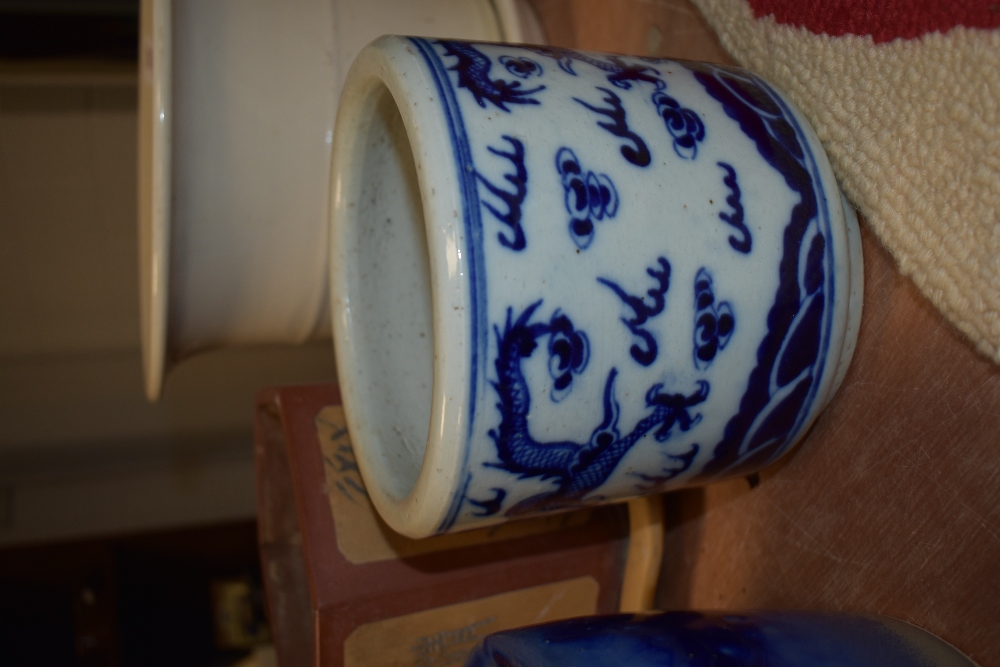 Four planters, including one with blue and white Japanese styled dragon decoration. - Image 2 of 7