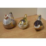 A group of three Royal Crown Derby Imari pattern bird-form paperweights, comprising a seated