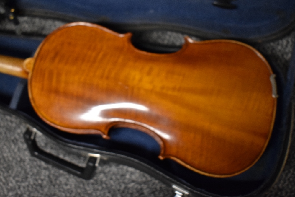 A traditional violin having 14 inch two piece back, with hard case - Image 2 of 3