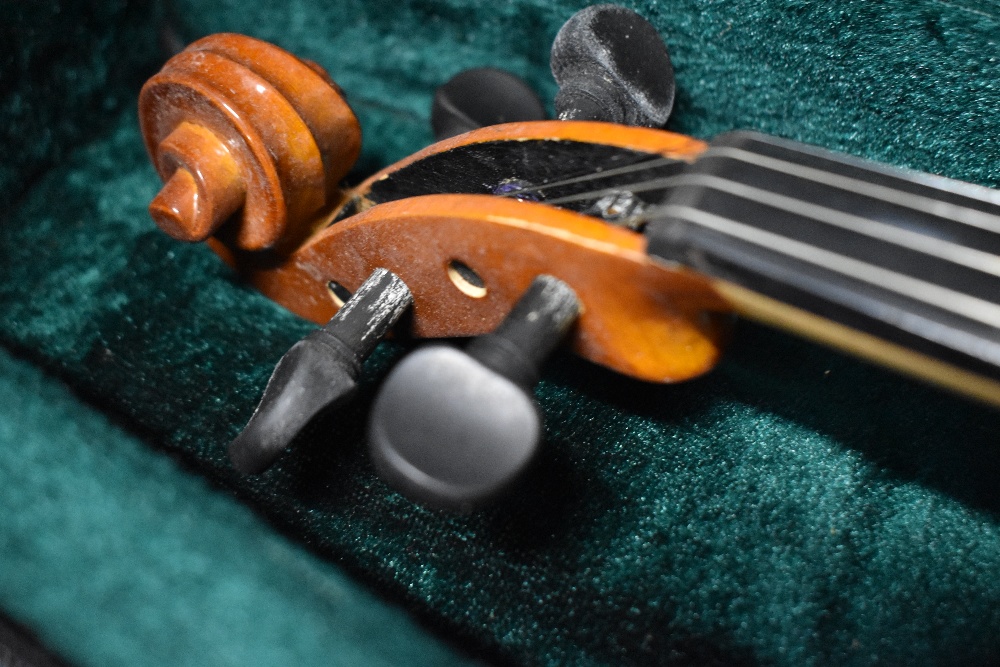 A Stentor student violin in fitted case - Image 2 of 3