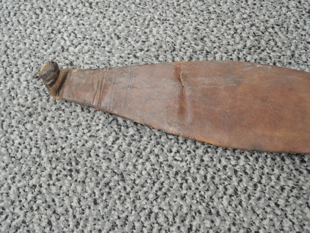 A Sudanese Kaskara Sword having highly decorated blade with Arabic script, wooden grip with - Image 9 of 11