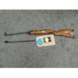 A Webley & Scott Hawk .22 Air Rifle, alternative calibre barrel, .177 barrel is present, with