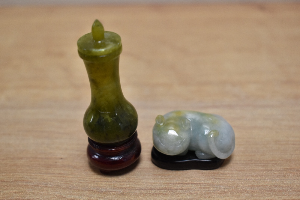 A collection of carved Chinese green stone items, to include; sleeping cat, vase, pendant, bamboo s - Image 4 of 13