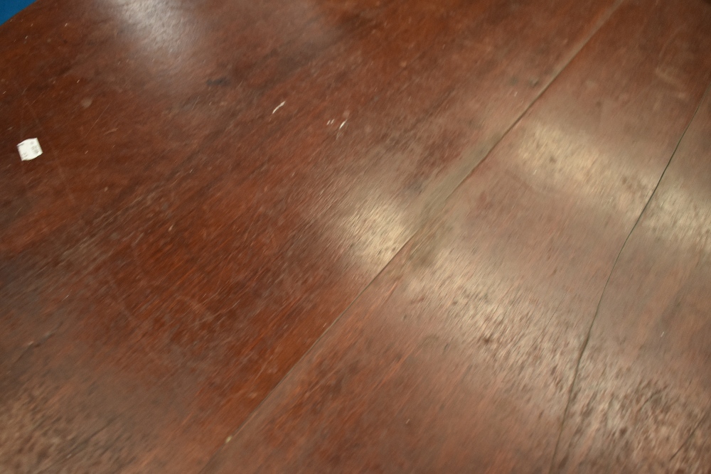 A 19th Century mahogany circular top pedestal table on turned column and triple splay legs, diameter - Image 2 of 3