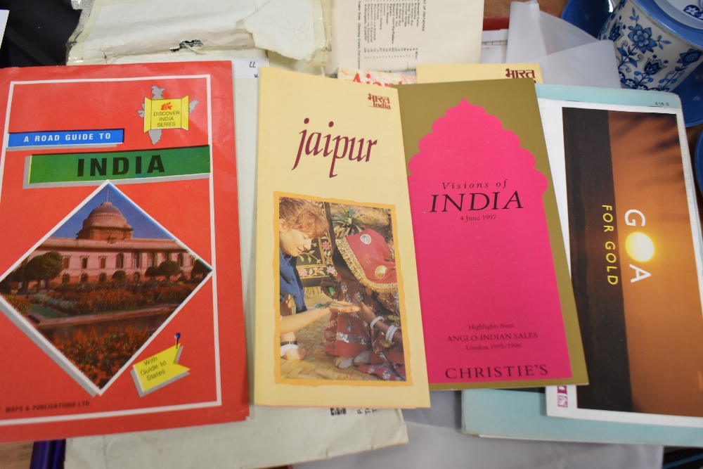 A collection of maps, including map of the Western Railway, road map of India and other Indian - Bild 4 aus 5