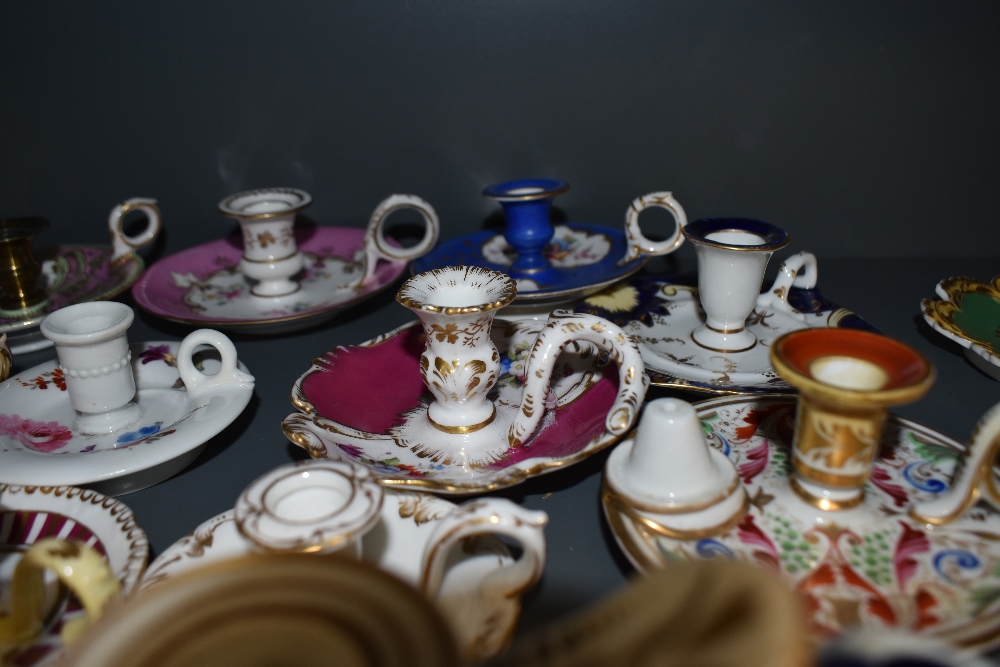 A collection of vintage ceramic candlesticks, including Staffordshire and one bearing crossed swords - Bild 9 aus 13