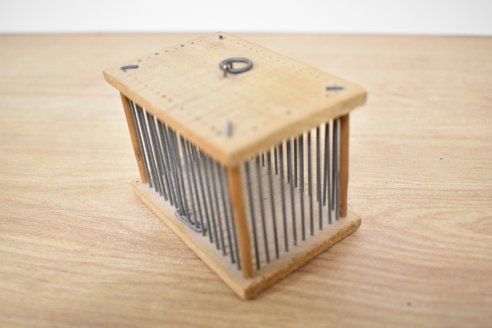 A 20th Century wooden cricket cage, of rectangular form, measuring 6cm x 8cm x 5cm - Bild 2 aus 2