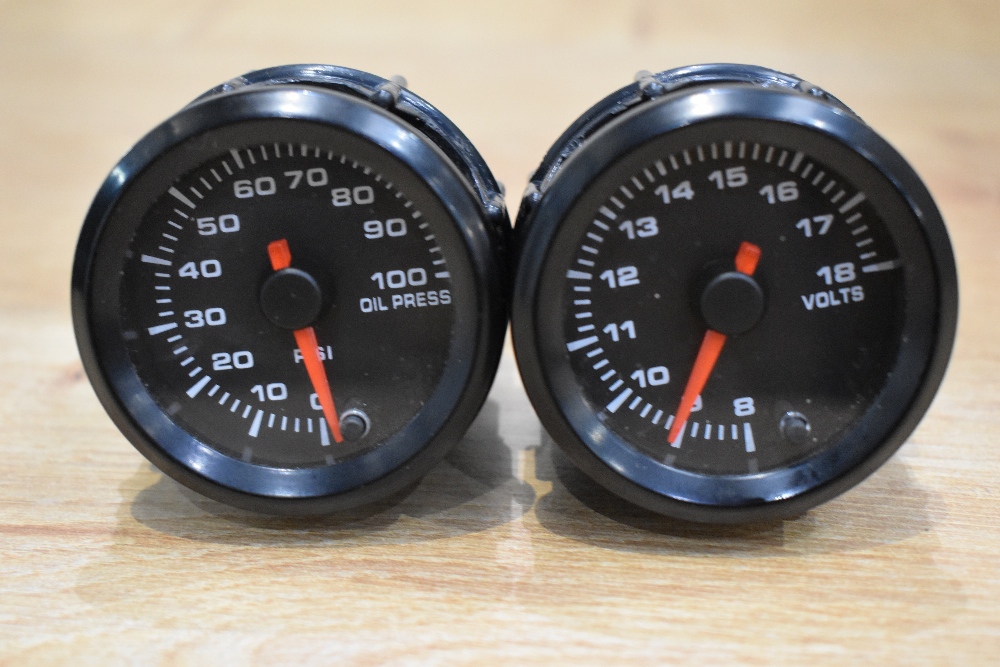 A box of automobile gauges with Black faces including Rev counter, Volt, Water/Oil, Oil x 3 and - Image 3 of 9