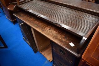 An early 20th Century roll top desk , dimensions approx. W151 D91 H98cm