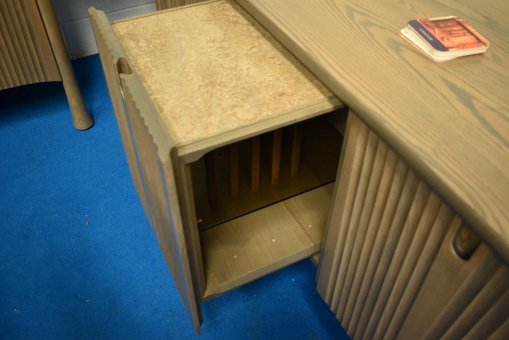 A modern bespoke Ercol sideboard, Silver mist design, with slide out cocktail section to centre, - Image 2 of 2