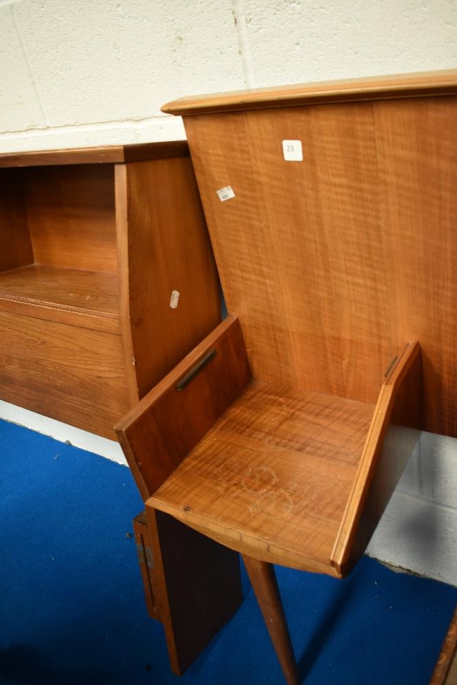 A vintage bedroom suite labelled AC (Alfred Cox) bleached walnut , comprising wardrobe, dressing - Image 7 of 7