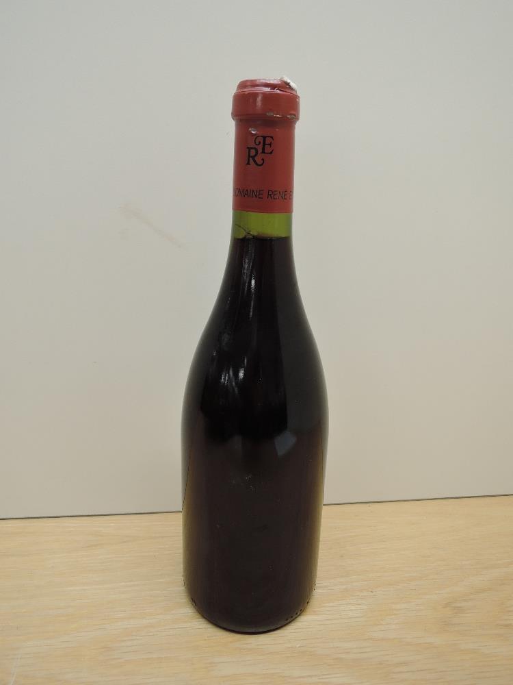 A bottle of R.E.Clos Vougeot 1999 Grand Cru, Domaine Rene Engel, Mis En Bouteilles A La Propriete, - Image 2 of 2