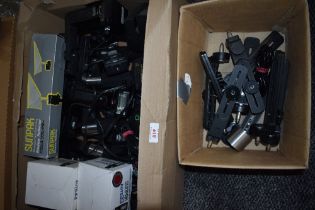 A collection of 14 Sunpak flashguns. Four Auto Zoom 5000 Thyristor, an auto 4205G Thyristor, two