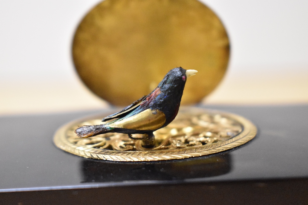 A rare and interesting 19th century French tortoiseshell singing bird box automaton, most likely - Image 3 of 7