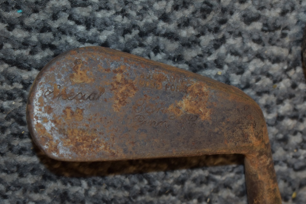 A selection of vintage golf clubs. - Image 6 of 8