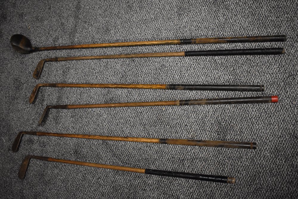 A selection of vintage golf clubs. - Image 2 of 8