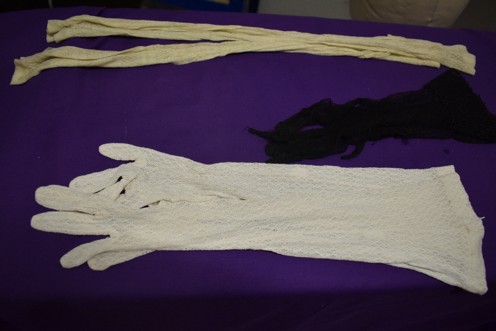 A pair of late Victorian fingerless mitts, a pair of 1920s white gloves, a pair of 1930s black net - Image 2 of 10
