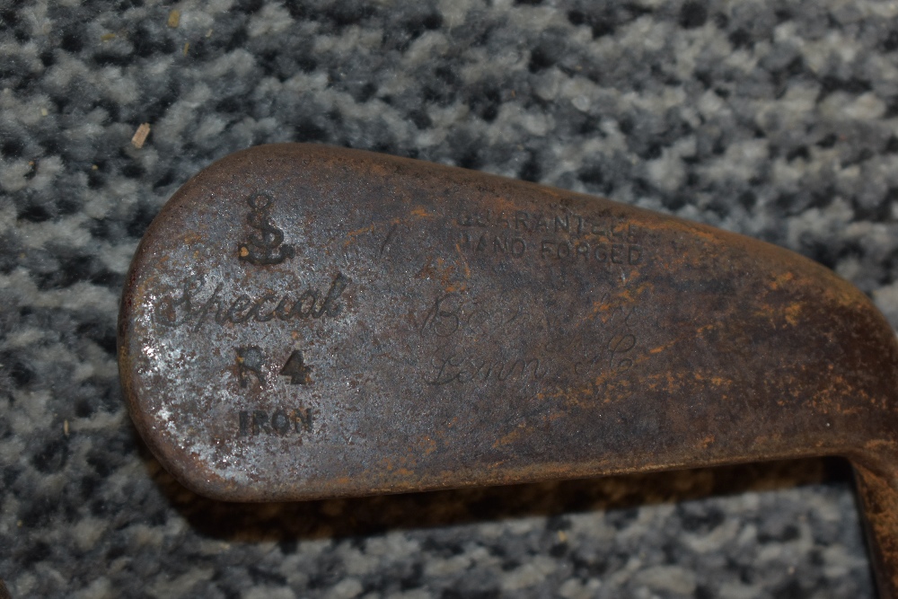 A selection of vintage golf clubs. - Image 4 of 8