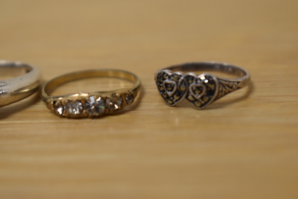A collection of costume jewellery rings including a silver marcasite set double heart ring and a - Image 3 of 3