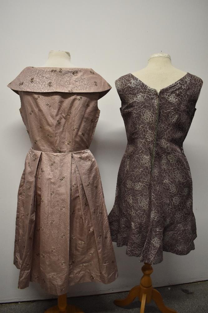 A dusty pink 1950s evening dress having shawl collar,side metal zip and pleated skirt and a 1960s - Image 5 of 8