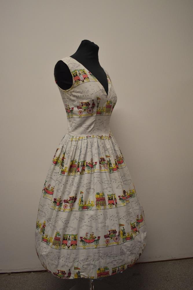 An amazing novelty print cotton day dress, having pleated skirt, with pattern of Victorian style - Image 5 of 13