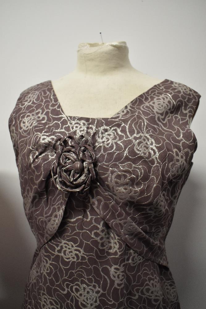 A dusty pink 1950s evening dress having shawl collar,side metal zip and pleated skirt and a 1960s - Image 8 of 8