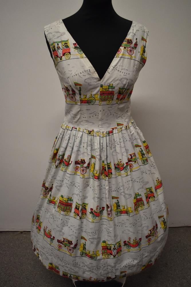 An amazing novelty print cotton day dress, having pleated skirt, with pattern of Victorian style - Image 3 of 13
