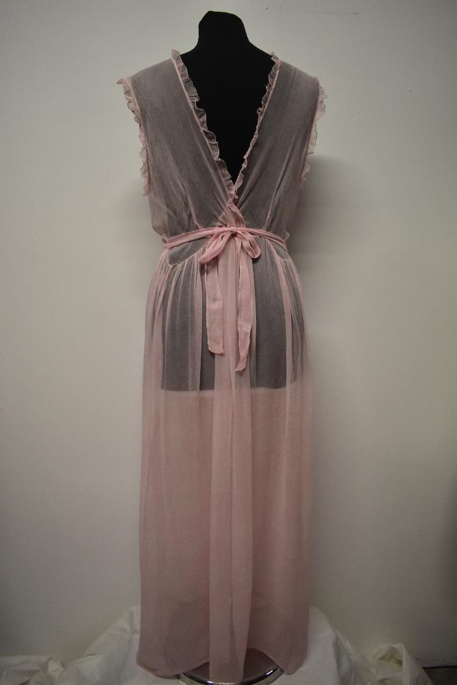 A floaty 1930s silk chiffon nightdress, in pale pink having delicate white floral pattern, cross - Image 9 of 13