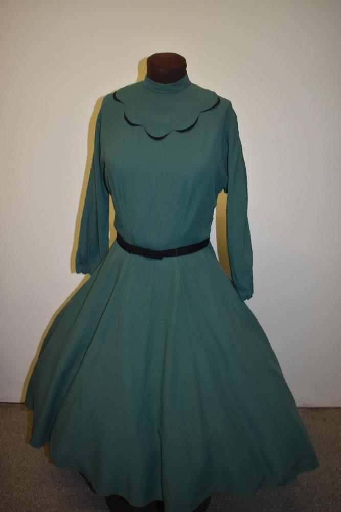 A 1950s green day dress, having black scalloped detail to bodice, high collar, long sleeves, full - Image 3 of 7