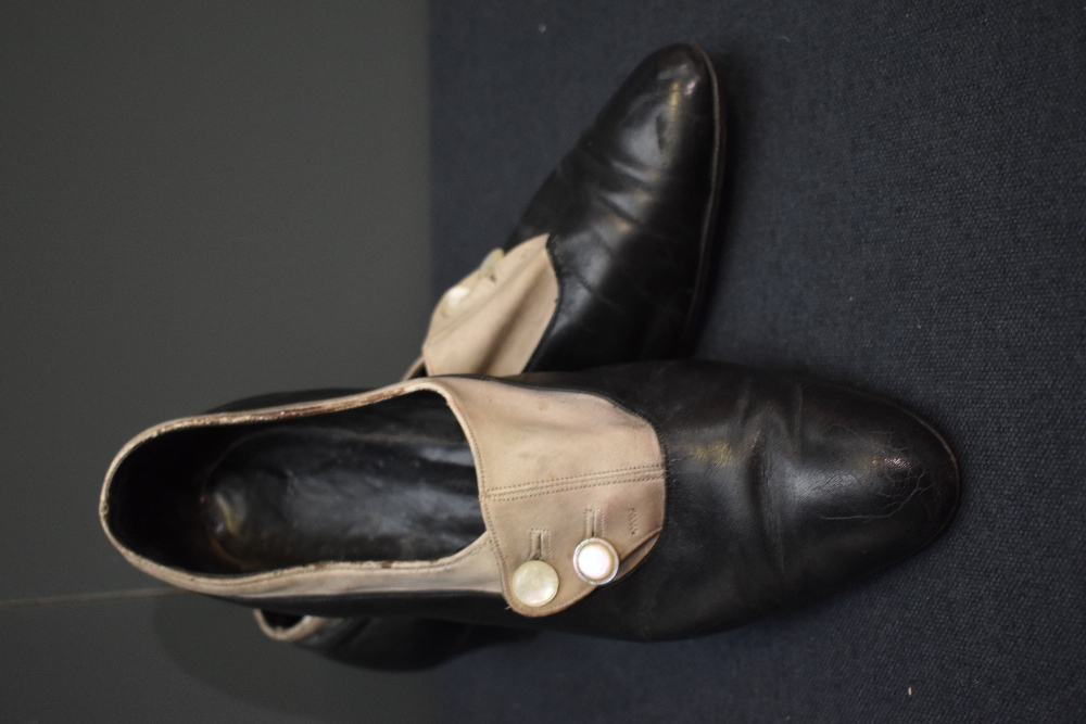 A pair of early 20th century black leather and cream suede shoes, having button decoration and stack - Image 8 of 8