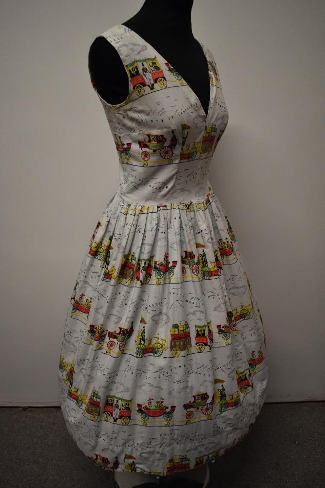 An amazing novelty print cotton day dress, having pleated skirt, with pattern of Victorian style - Image 4 of 13