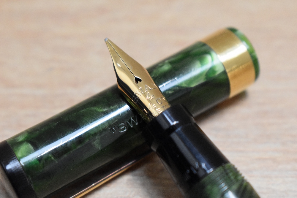 A Mabie Todd & Co Swan L470/66 leverless twist fill fountain pen in emerald with broad band to the - Image 2 of 3