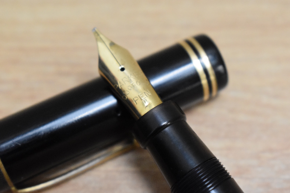 A Parker Duofold Senior Lucky Curve button fill fountain pen in black with two narrow bands to the - Image 2 of 3