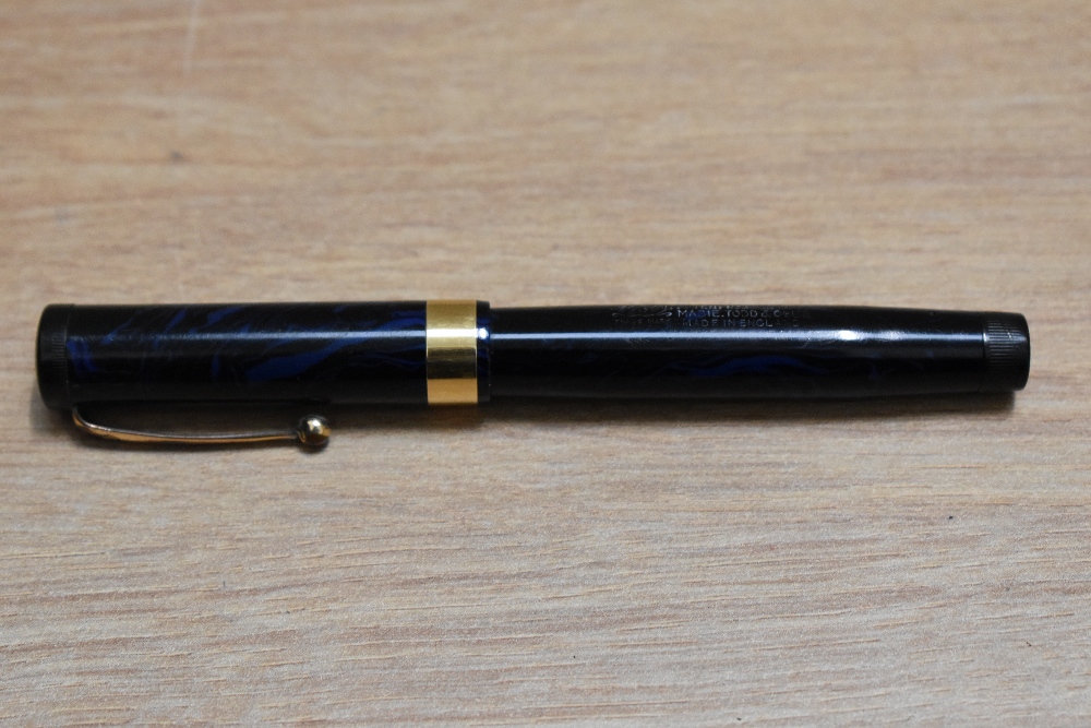 A Mabie Todd & Co Swan L470 leverless twist fill fountain pen in Black blue swirl with broad band to - Image 3 of 3