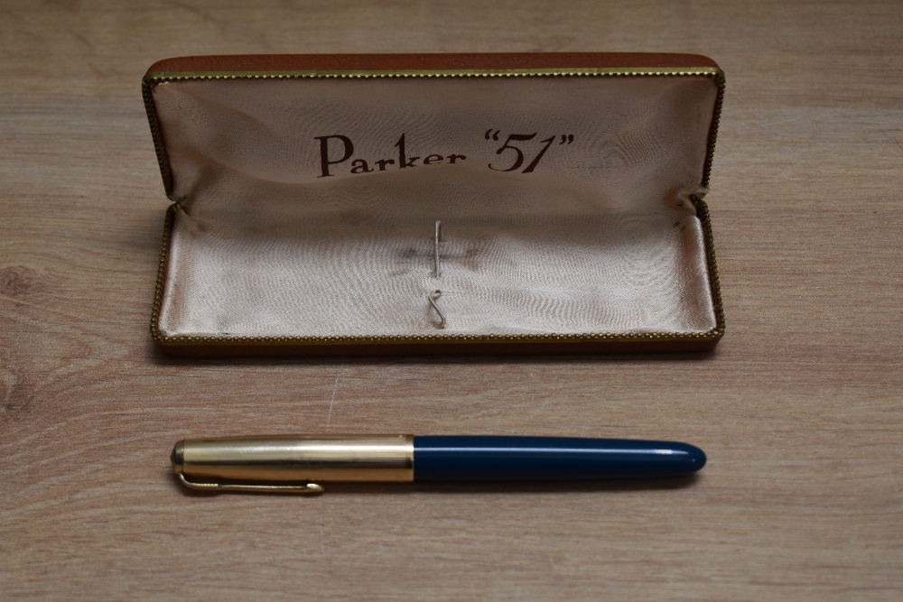 A Parker 51 aero fill fountain pen in teal blue with rolled gold cap - Bild 3 aus 3