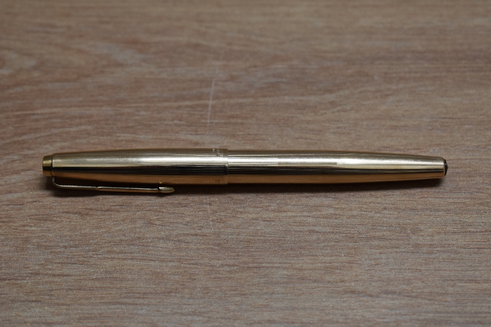 A Parker 65 consort aero fill fountain pen in rolled gold - Image 3 of 3