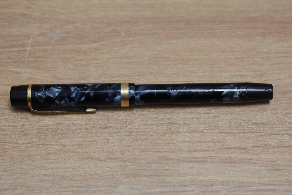 A De La Rue Onoto the Pen 6234/97 plunger fill fountain pen in blue black marble with broad band - Image 3 of 3
