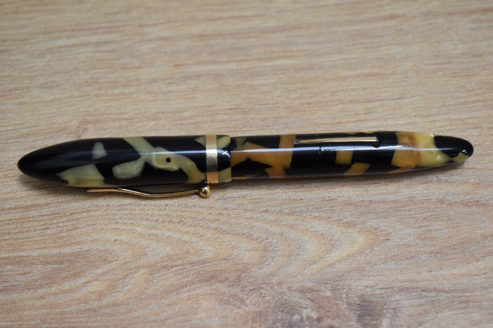 A Sheaffer Lifetime Balance lever fill fountain pen in marine green with white spot and single - Image 3 of 3