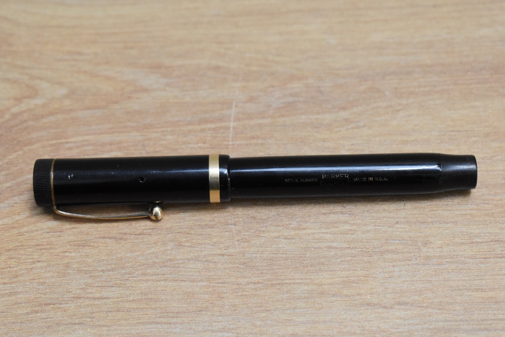 A Parker Duofold Senior button fill fountain pen in black with single band to the cap having - Image 3 of 3