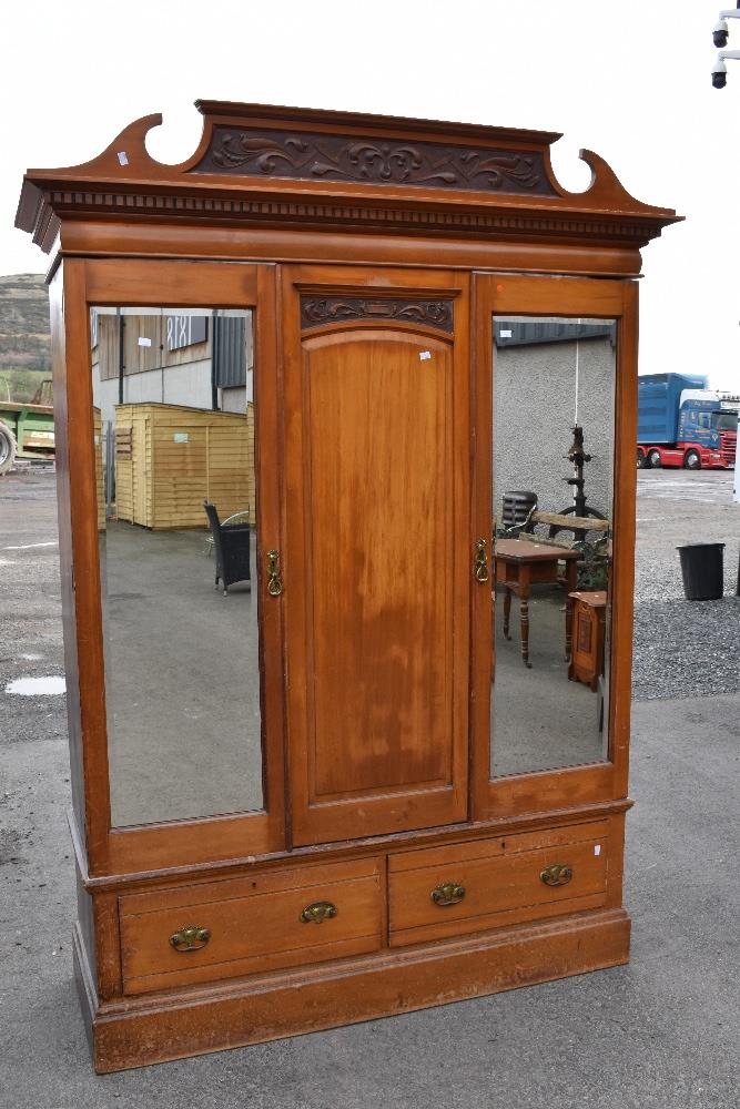 A Victorian two piece bedroom suite - Image 2 of 3