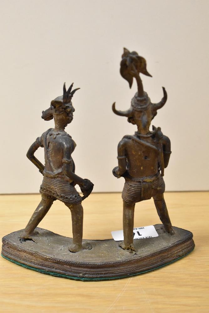 An Indian cast bronze effect study depicting two tribesmen. - Bild 4 aus 5