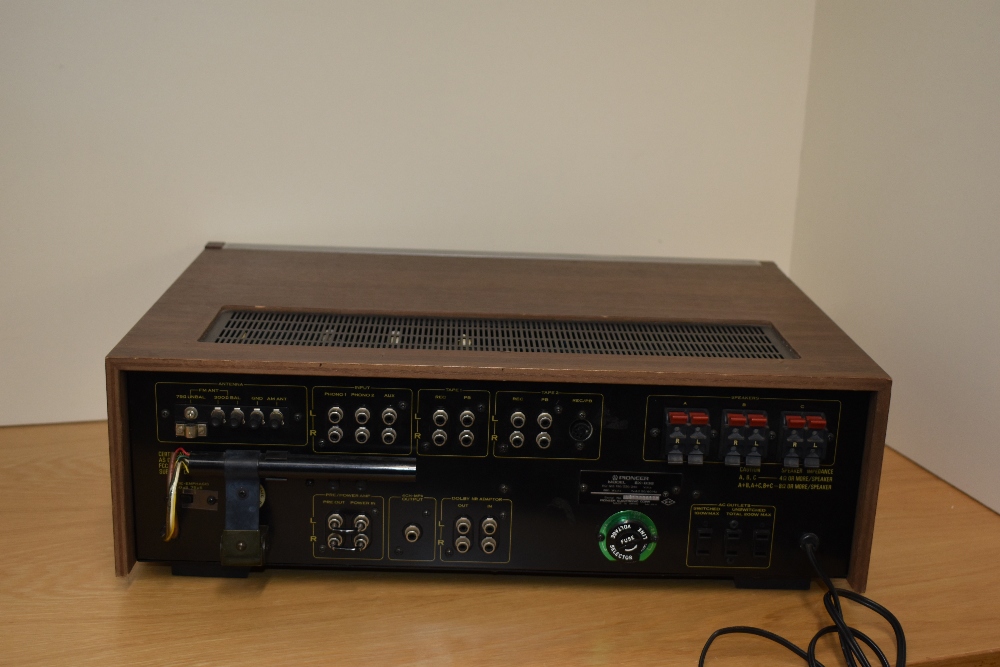 A Pioneer SX 838 Amplifier - works well - sounds superb - all switches and lights in full working - Image 5 of 8