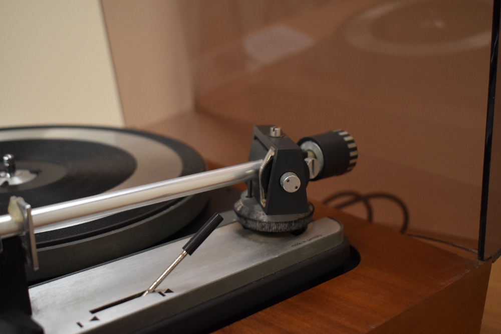 A Dual 1019 turntable complete with Plinth and dust cover / lid - Goldring MM Cartridge - fully - Image 5 of 9