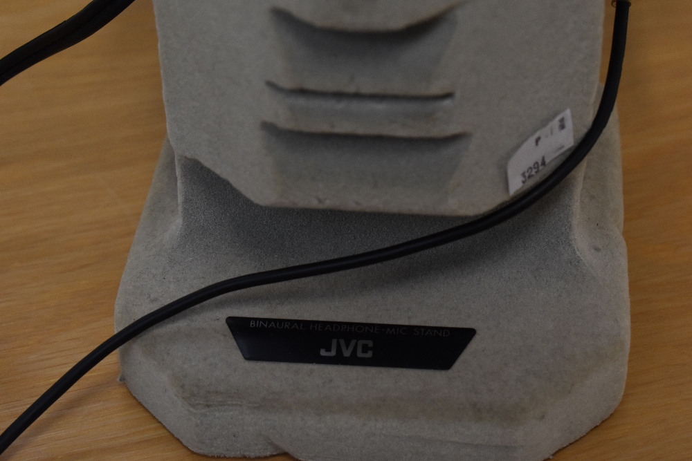 A Pair of rare vintage JVC Binaural Headphones with the stand - hard to come by and highly regarded - Image 3 of 5