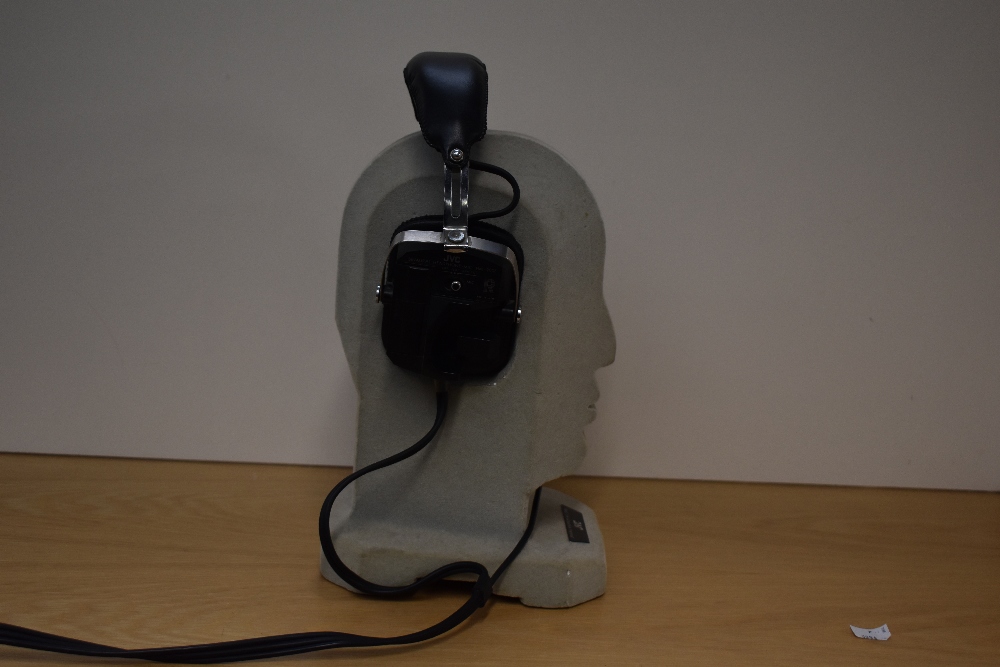 A Pair of rare vintage JVC Binaural Headphones with the stand - hard to come by and highly regarded - Image 5 of 5
