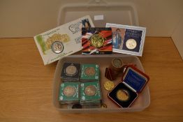 A box of GB Silver Jubilee Crowns, in cases and loose along with other crowns and a GB Coins