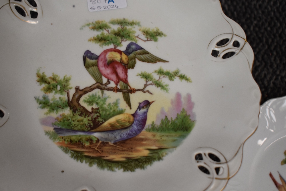 A continental porcelain comport decorated with exotic birds on cream ground, sold together with four - Image 2 of 5